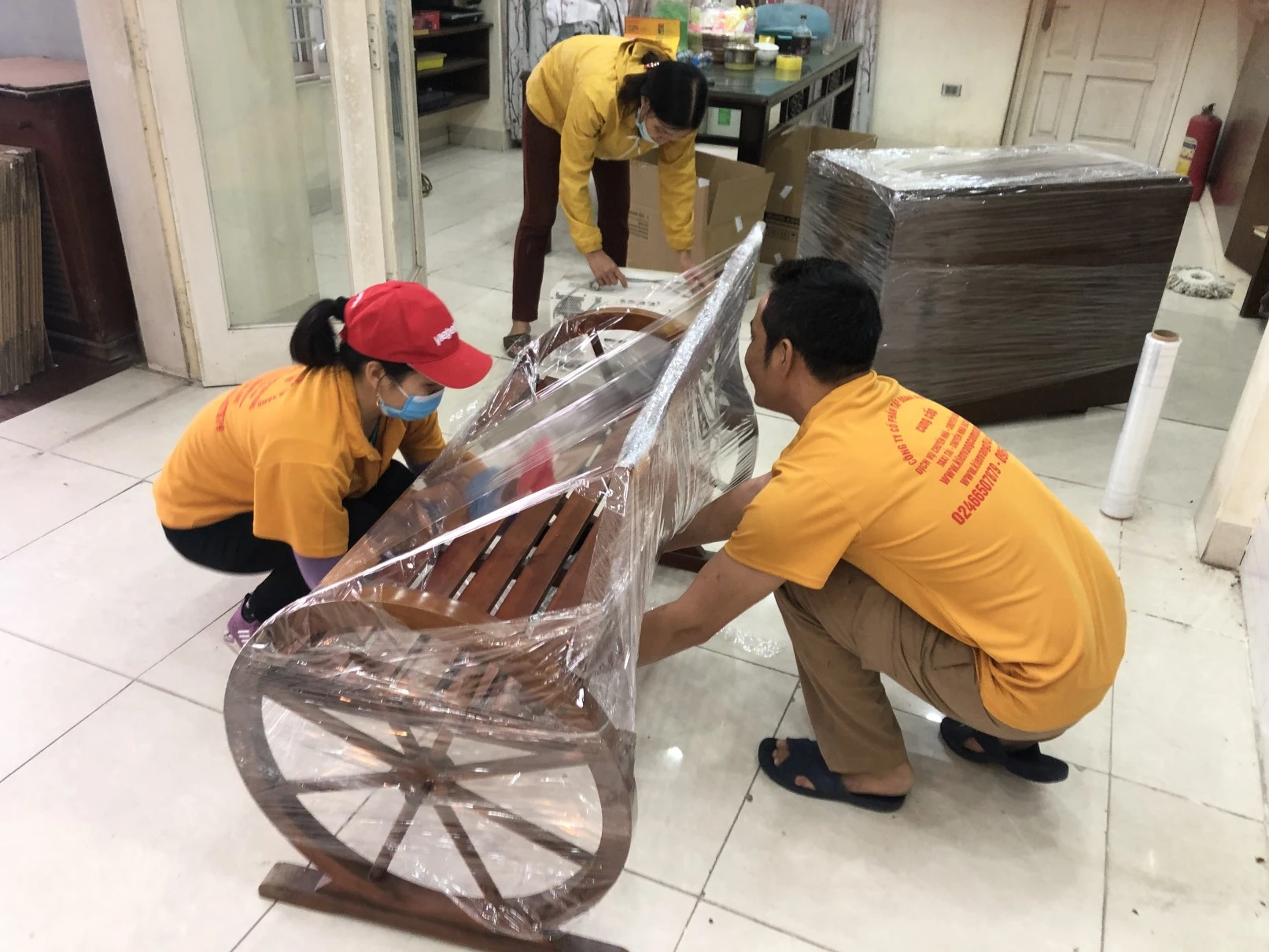 Hình ảnh vận chuyển Kiến Vàng 2
